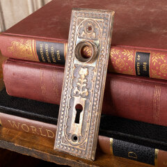 #24282 - Russell&nbsp;&&nbsp;Erwin&nbsp;Century&nbsp;Doorknob&nbsp;Backplate&nbsp;image