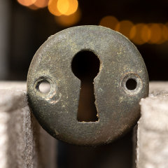 #39201 - Salvaged&nbsp;Round&nbsp;Keyhole&nbsp;Escutcheon&nbsp;image