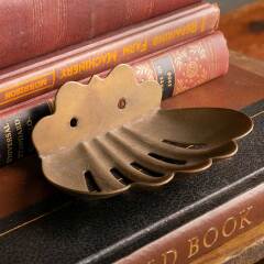 #45945 - Antique&nbsp;Brass&nbsp;Scalloped&nbsp;Wall&nbsp;Mount&nbsp;Soap&nbsp;Dish&nbsp;image
