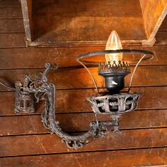 #46259 - Antique&nbsp;Cast&nbsp;Iron&nbsp;Victorian&nbsp;Oil&nbsp;Lamp&nbsp;Sconce&nbsp;image