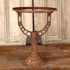 #46934 - Antique&nbsp;Rusty&nbsp;Cast&nbsp;Iron&nbsp;Water&nbsp;Tank&nbsp;Stand&nbsp;image