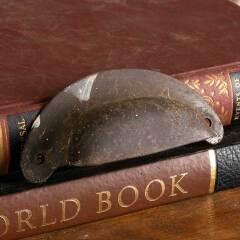 #47975 - Antique&nbsp;Drawer&nbsp;Bin&nbsp;Pull&nbsp;Furniture&nbsp;Hardware&nbsp;image