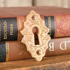 #50883 - Antique&nbsp;Ornate&nbsp;Bronze&nbsp;Keyhole&nbsp;Escutcheon&nbsp;image