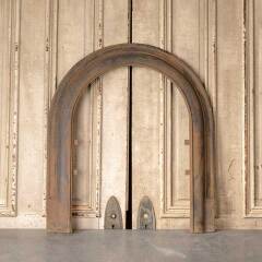 #51284 - Antique&nbsp;Arched&nbsp;Top&nbsp;Metal&nbsp;Fireplace&nbsp;Surround&nbsp;image