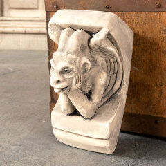 #52462 - Cast&nbsp;Plaster&nbsp;Notre&nbsp;Dame&nbsp;Gargoyle&nbsp;Bracket&nbsp;image