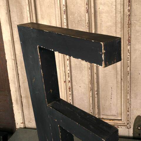 #11095 Salvaged Vintage Metal Building Sign Letter E image 4