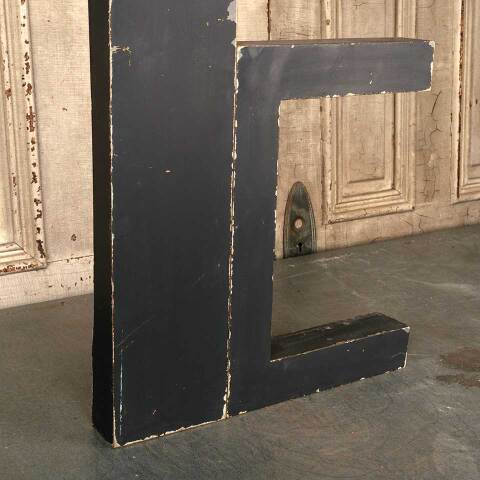 #11098 Salvaged Vintage Metal Building Sign Letter E image 2