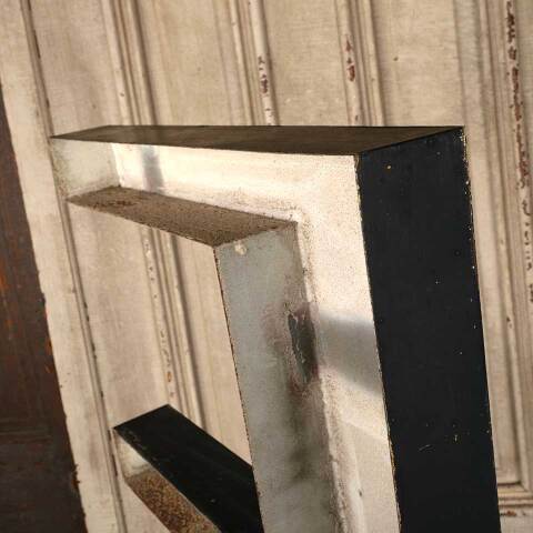 #11098 Salvaged Vintage Metal Building Sign Letter E image 8