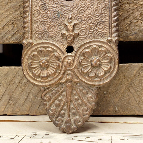 #11742 Antique Salvaged Doorknob Backplate image 4