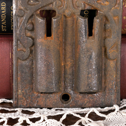 #15503 Antique Furnace Damper Control Plate image 4