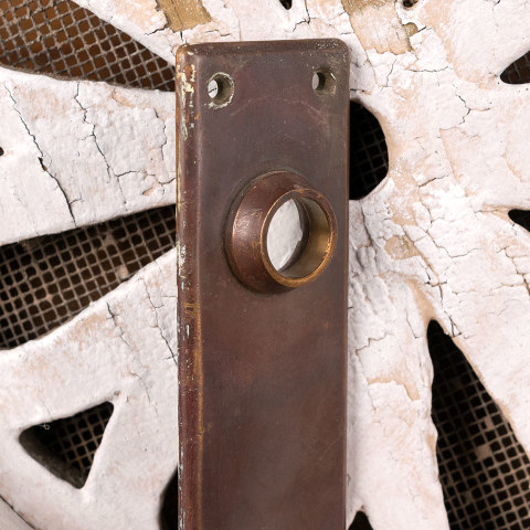 #16476 Antique Bronze Doorknob Backplate image 4