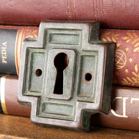 #18942 Antique Door Keyhole Escutcheon Hardware image 2