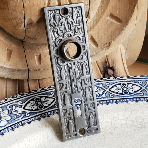 #11674 Mallory Wheeler Co. Fleur-de-lis Backplate image 2