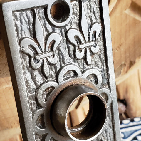 #11674 Mallory Wheeler Co. Fleur-de-lis Backplate image 3