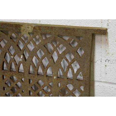 #20354 Salvaged Antique Cast Iron Foundation Grate image 3