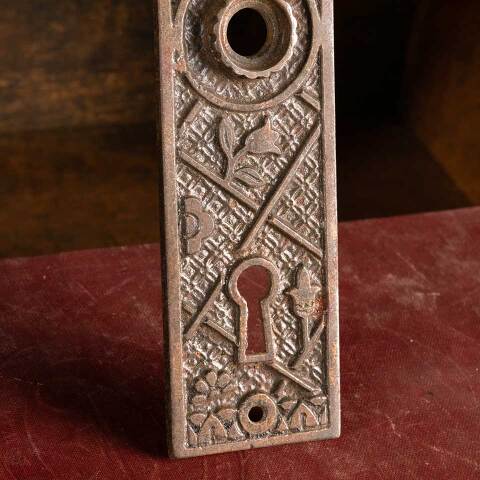 #21566 Antique Cast Iron Kenton Doorknob Backplate image 4