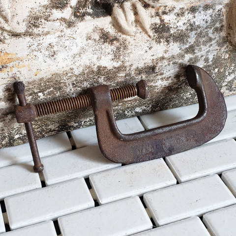 #22087 Vintage Malleable Iron Clamp image 3