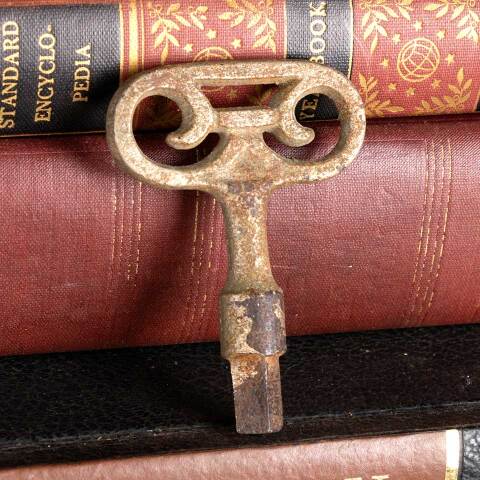 #23805 Antique Cast Iron Fireplace Gas Key image 3