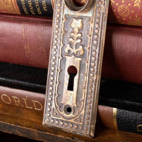 #24282 Russell & Erwin Century Doorknob Backplate image 3