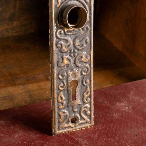 #25065 Antique Stamped Metal Doorknob Backplate image 6