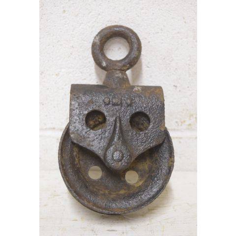 #26453 Antique Metal Barn Pulley image 3