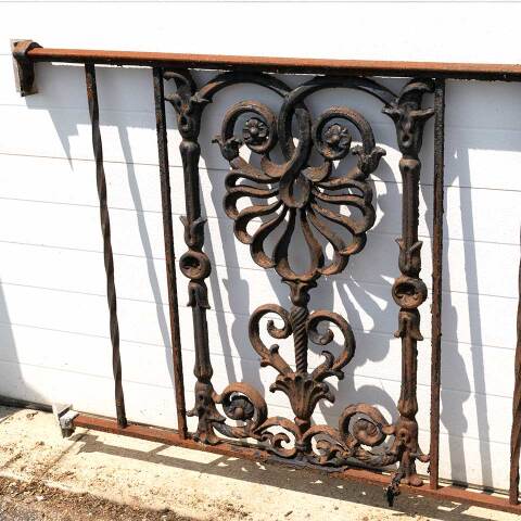 #26905 Salvaged Ornate Vintage Cast Iron Railing image 2