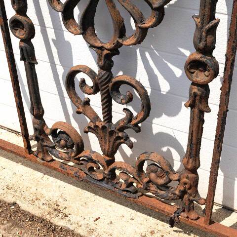 #26905 Salvaged Ornate Vintage Cast Iron Railing image 6