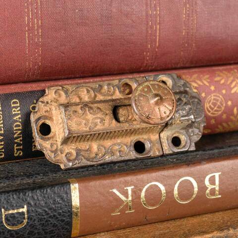 #30337 Antique Ornate Victorian Cabinet Latch image 3