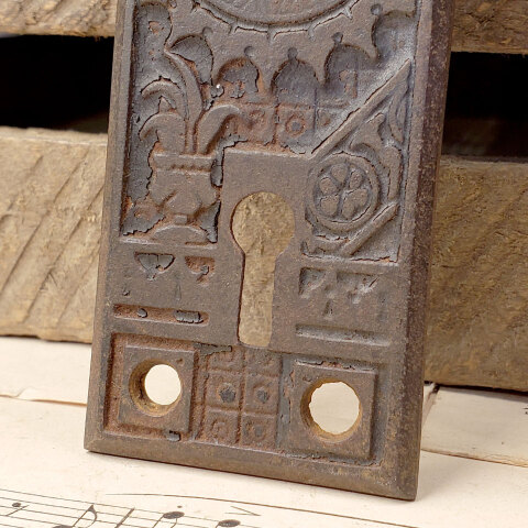 #30565 Antique Cast Iron Doorknob Backplate image 3