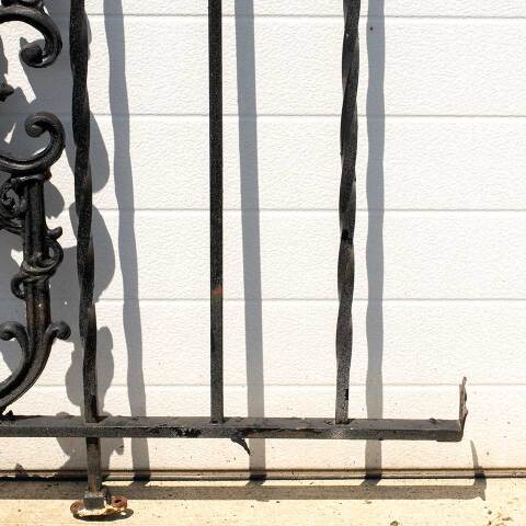 #34551 Salvaged Vintage Cast Iron Railing Section image 4