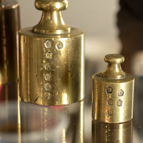 #37291 Antique Brass European Scale Weights image 3