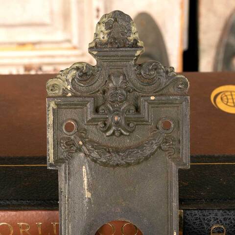 #37425 Antique Dartmoor Entry Doorknob Backplate image 6