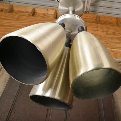 #37861 Salvaged Vintage 3 Bulb Metal Light Fixture image 3