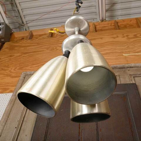 #37861 Salvaged Vintage 3 Bulb Metal Light Fixture image 5