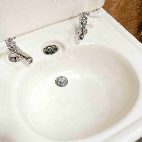 #40361 Antique Porcelain Bathroom Sink with Legs image 4