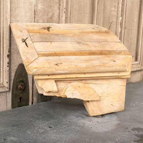 #40570 Salvaged Gable End Roof Corbel Bracket image 4