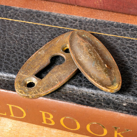 #41207 Antique Brass Keyhole Escutcheon image 3