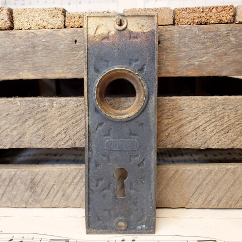 #42959 Antique Chicago Niles Doorknob Backplate image 4