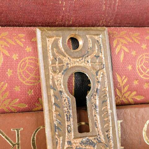 #43127 Ornate Antique Bronze Keyhole Escutcheon image 4