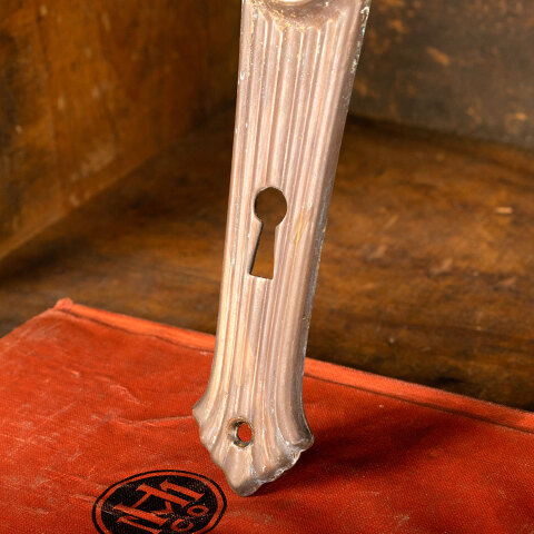 #43911 Salvaged Art Deco Doorknob Backplate image 4