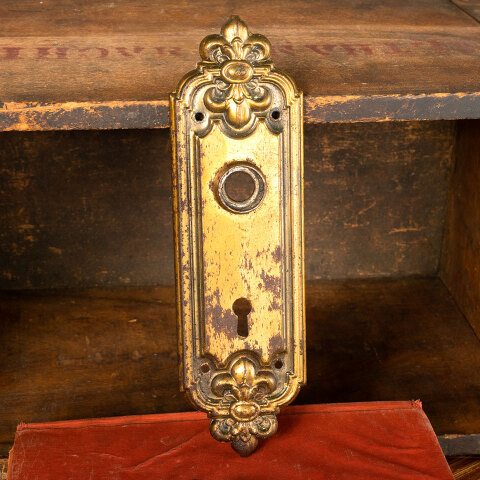 #43953 Russell & Erwin Leroy Doorknob Backplate image 5