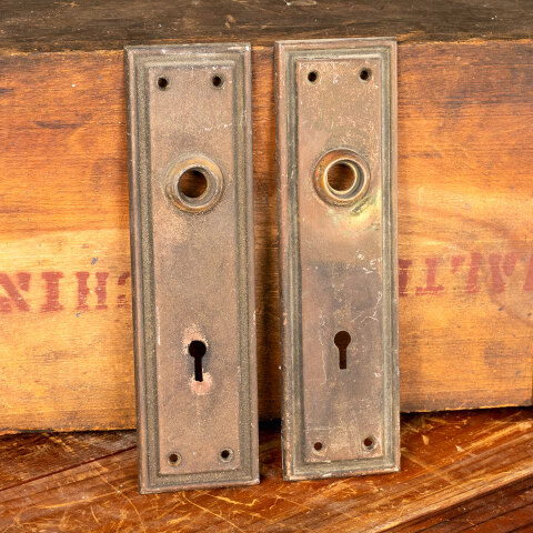 #43998 Antique Brass Doorknob Backplates Hardware image 2