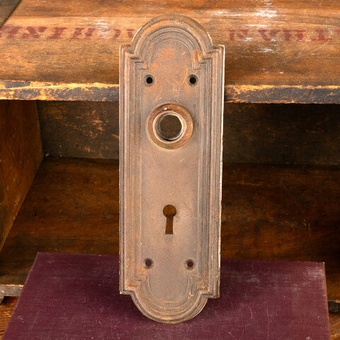 #44311 Antique Arts & Crafts Doorknob Backplate image 4