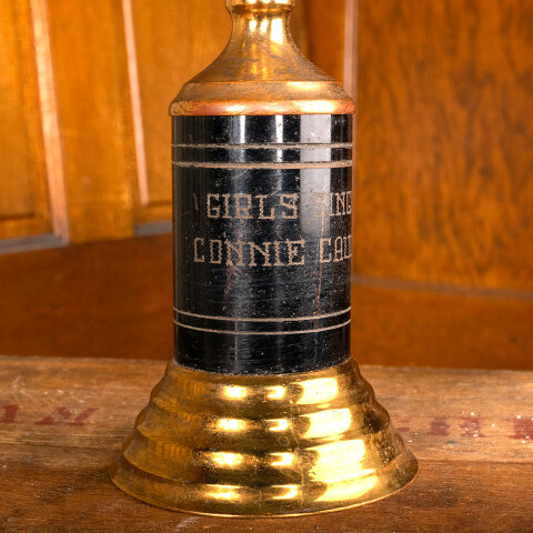 #44340 Antique Brass GIRLS SINGLES 1947 Trophy image 3