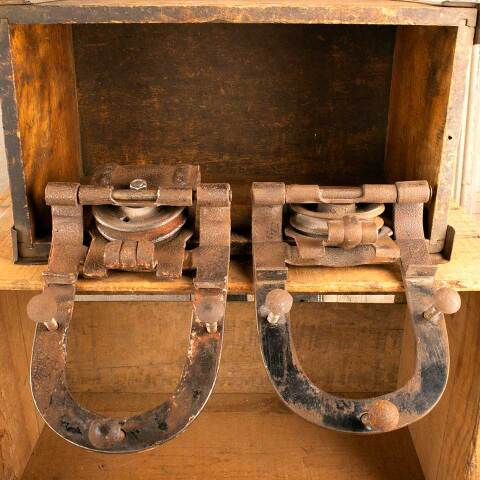 #44517 Antique Cast Iron Barn Door Trolley Hardware image 4