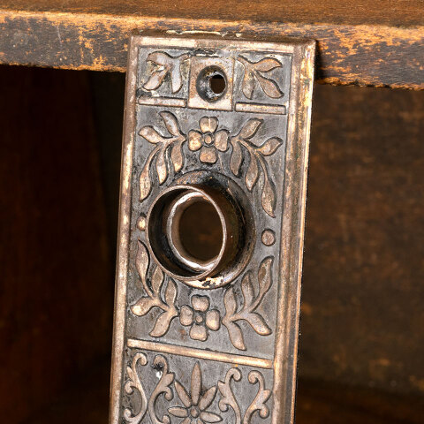 #44915 Antique Lockwood Doorknob Backplate image 2