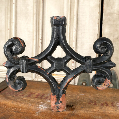 #45190 Salvaged Cast Iron Architectural Ornament image 2