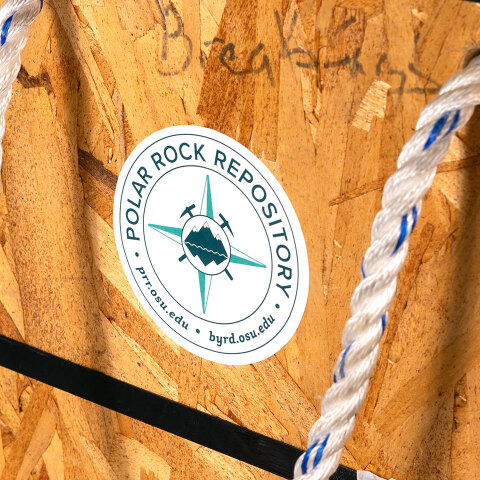 #45210 Antartic Polar Rock Repository Samples Crate image 3