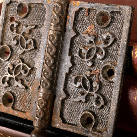 #45296 5" x 4" Antique Steeple Finial Door Hinge image 3