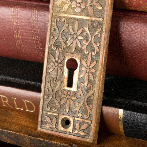 #45330 Antique Lockwood Doorknob Backplate image 4